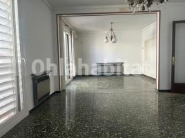 Casa (unifamiliar adossada), 344 m², prop de bus i tren