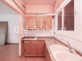 Flat, 117 m², near bus and train