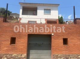 Houses (detached house), 121 m², near bus and train