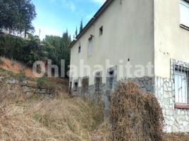 Houses (detached house), 322 m², near bus and train