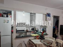 Piso, 74 m², cerca de bus y tren