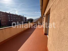 Àtic, 199 m², prop de bus i tren