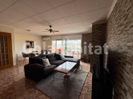 Ático, 101 m², cerca de bus y tren