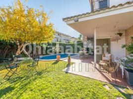 Houses (terraced house), 193 m², near bus and train, Calle Isla Cristina