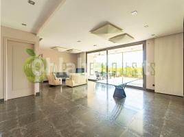 Casa (unifamiliar aïllada), 360 m², prop de bus i tren, Calle la Mistela