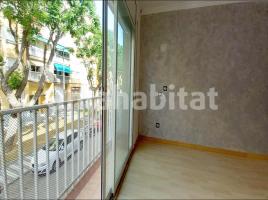 Piso, 75 m², cerca de bus y tren