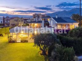 Houses (detached house), 998 m², near bus and train, MAS BOSCÀ