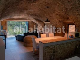 Casa (unifamiliar aislada), 1324 m², cerca de bus y tren