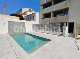 Piso, 80.51 m², cerca de bus y tren, seminuevo