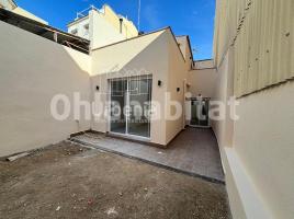Casa (unifamiliar adosada), 118 m², seminuevo, Zona