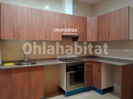 Piso, 82 m², seminuevo, Zona