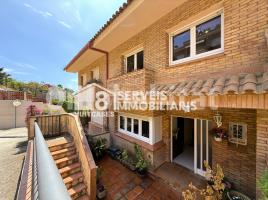 Houses (terraced house), 290 m², near bus and train, Paseo de les Monges