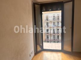 Piso, 82 m², cerca bus y metro, seminuevo
