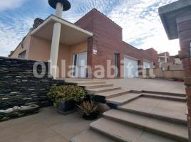 Casa (unifamiliar adosada), 250 m², seminuevo