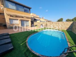 Casa (unifamiliar adosada), 250 m², seminuevo