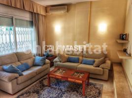 Casa (unifamiliar adosada), 238 m²