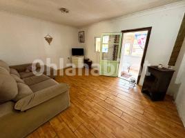 Houses (terraced house), 66 m², near bus and train