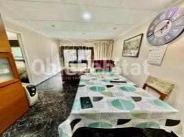 Pis, 61 m², Zona