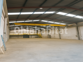 , 832 m²