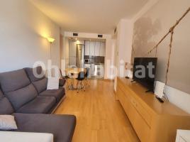 Alquiler piso, 65 m², cerca de bus y tren, seminuevo, Avenida Diagonal