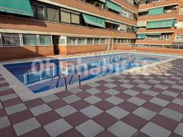 Flat, 92 m², near bus and train