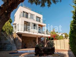 Casa (unifamiliar aislada), 245 m², seminuevo, Zona