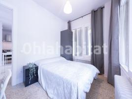 For rent room, 95 m², near bus and train, Calle dels Vilabella