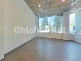 Local comercial, 205 m², prop de bus i tren, seminou, Rambla de la Girada
