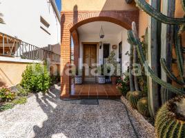 Houses (villa / tower), 138 m², Calle de Balmes