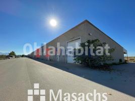 Louer , 10753 m², Zona