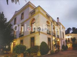 Flat, 2500 m², Zona