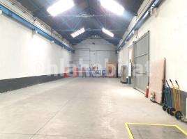 Nave industrial, 1560 m², Zona
