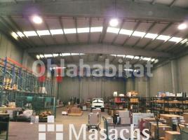 Industrial, 2110 m², Zona
