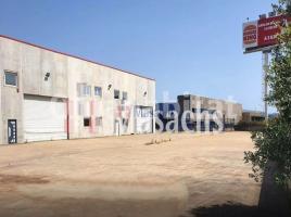 Louer , 3800 m², Zona
