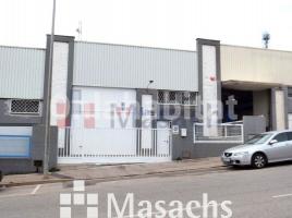 Louer , 514 m², Zona