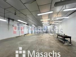 Industrial, 400 m², Zona