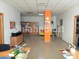 Louer , 150 m², Zona