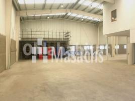 Nave industrial, 1500 m², Zona