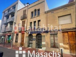 Louer , 215 m², Zona