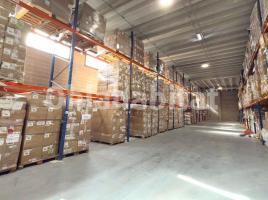 Nau industrial, 2300 m², Zona