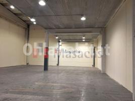 , 1050 m², Zona
