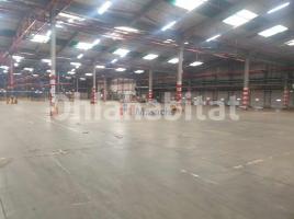 For rent industrial, 47400 m², Zona