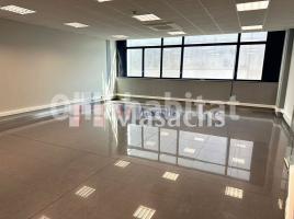 Louer , 66 m², Zona