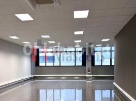 Louer , 129 m², Zona
