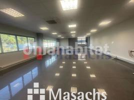 Louer , 112 m², Zona