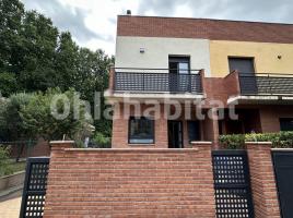 Houses (terraced house), 188 m², almost new