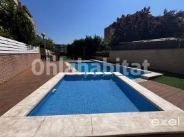 For rent attic, 136 m², almost new, Zona