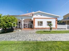 Houses (detached house), 115 m², near bus and train