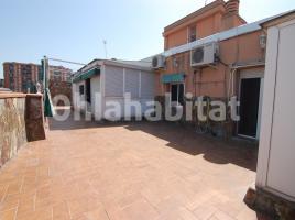 Attic, 105 m², near bus and train, Artigas