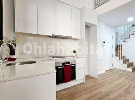 Piso, 105 m², cerca bus y metro, seminuevo